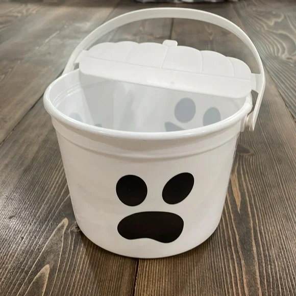 🌟Host Pick🌟McDonald’s White Ghost 2023 McBoo Halloween Basket - Picture 3 of 6